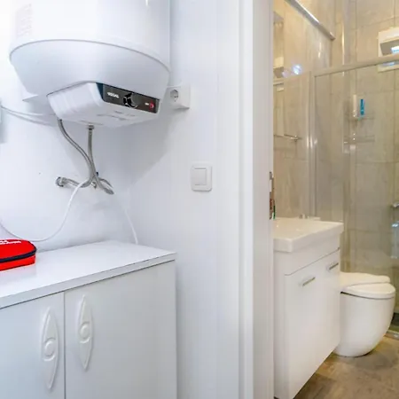 Charming Flat W Terrace 3 Min To Beach In Bodrum アパート *