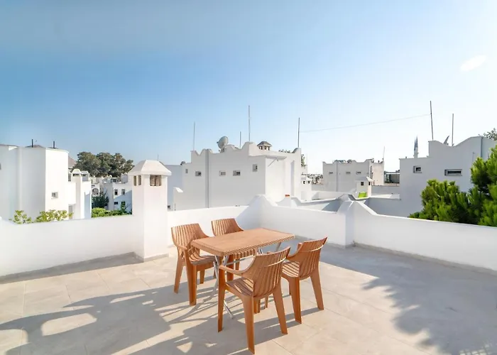 Appartement Charming Flat W Terrace 3 Min To Beach In Bodrum *