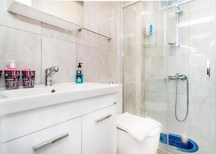 Charming Flat W Terrace 3 Min To Beach In Bodrum * Turgutreis