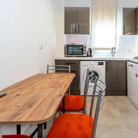 아파트 Charming Flat W Terrace 3 Min To Beach In Bodrum
